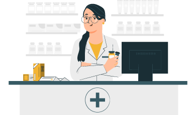 Pharmacienne derrière un comptoir tenant des boîtes de médicaments avec étagères et écran.